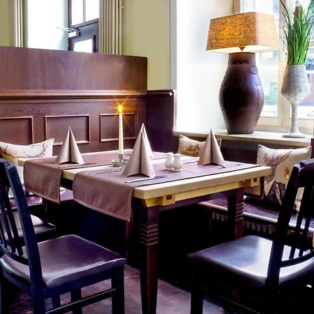 Hotell Zum Fischer 3*